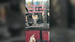 jak krawędź obcinaka do górnej płyty sprężyny powietrznej?